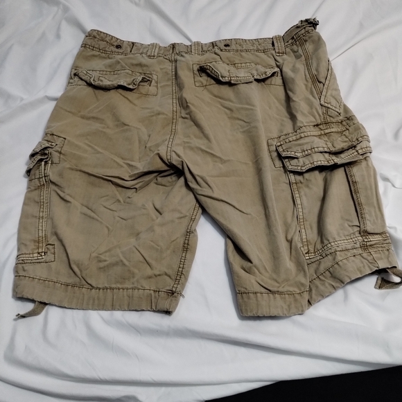 Jet Lag Cargo shorts - Picture 6 of 8